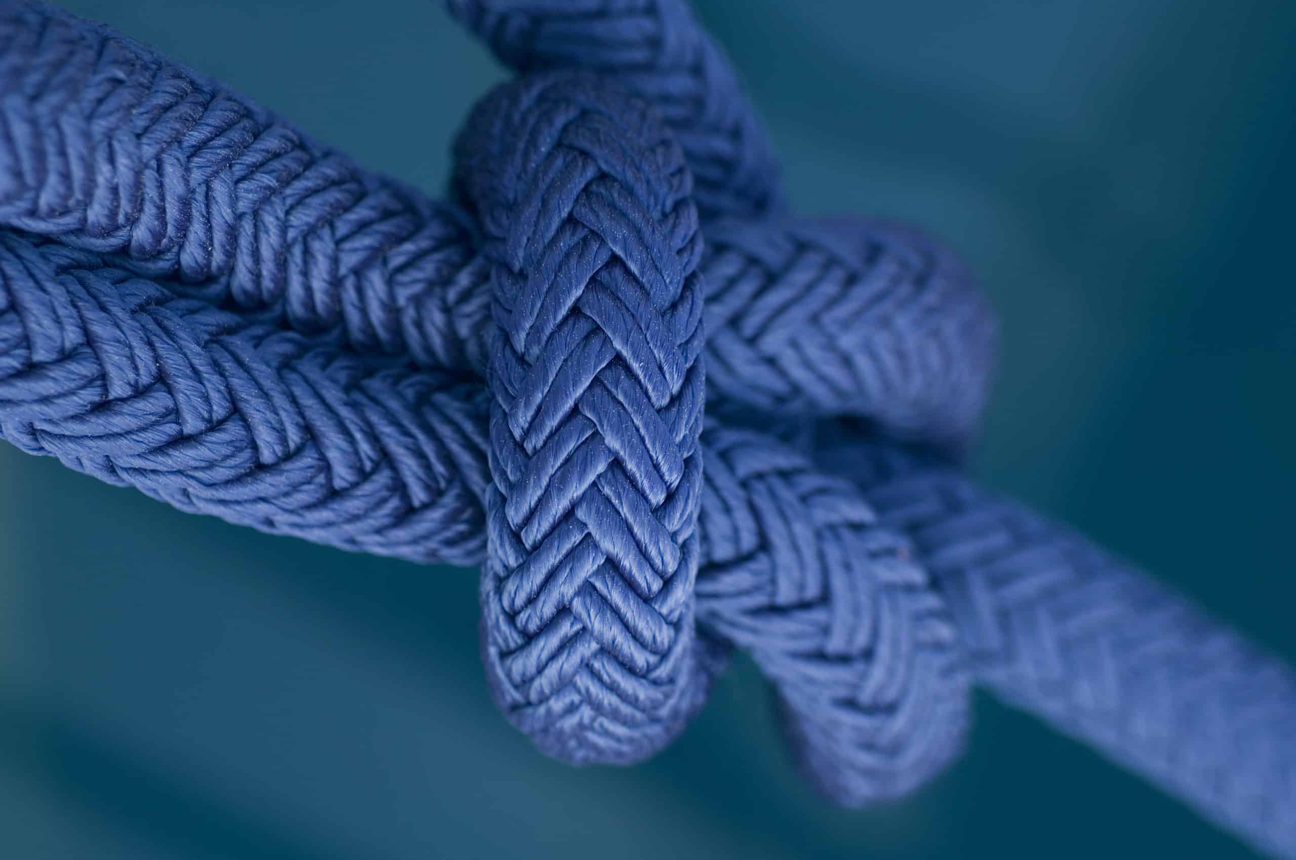Blue rope tied in a boatman's knob