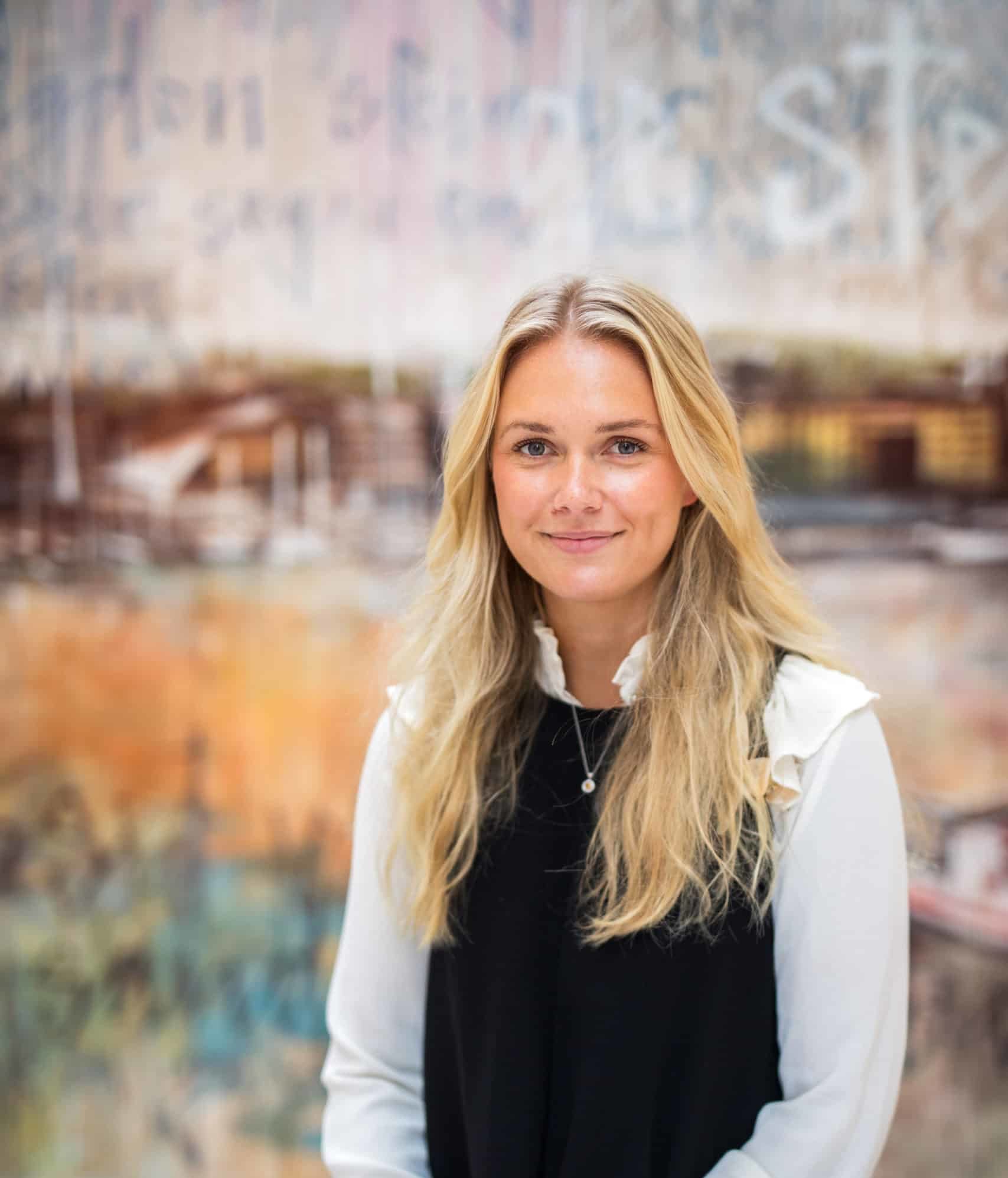 Vilde Lyngstad Hageselle, a blonde woman who works with sustainability in the shipping industry.